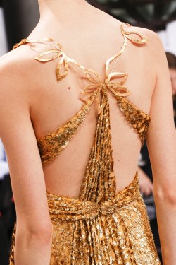 couture-heaux:  Details at Schiaparelli Fall