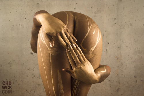 kenyetta-j-samuel:  Gold Paint Series With The Talented Chadwick! Love Him He Is Awesome.  #SupportBreastCancerAwarness