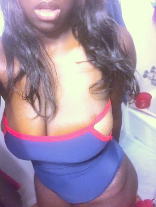 dormroomdyejob:I’m gonna put a lot of swim suit pictures into my cuckcake gallery. I took too many