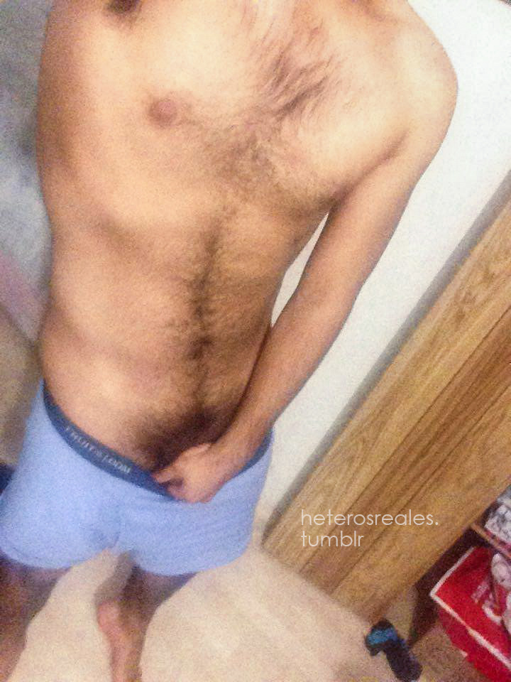 lobohibridorosa:  heterosreales: José, machito hetero mexicano www.heterosreales.tumblr.com