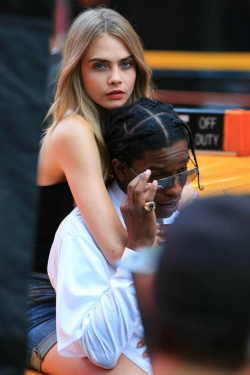 ballatthemall:  Cara Delevingne x ASAP Rocky 