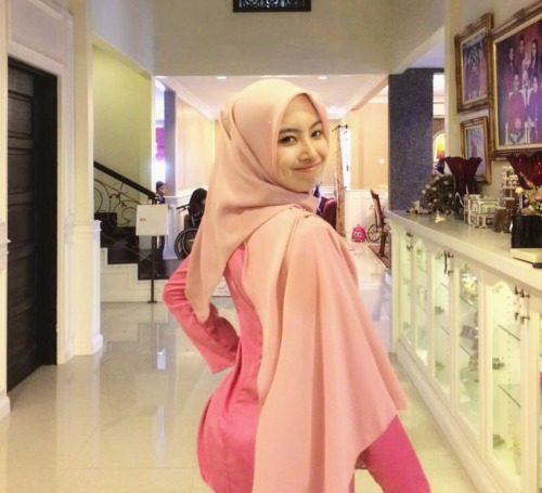 mairaaamyraa:  Pinky eid..