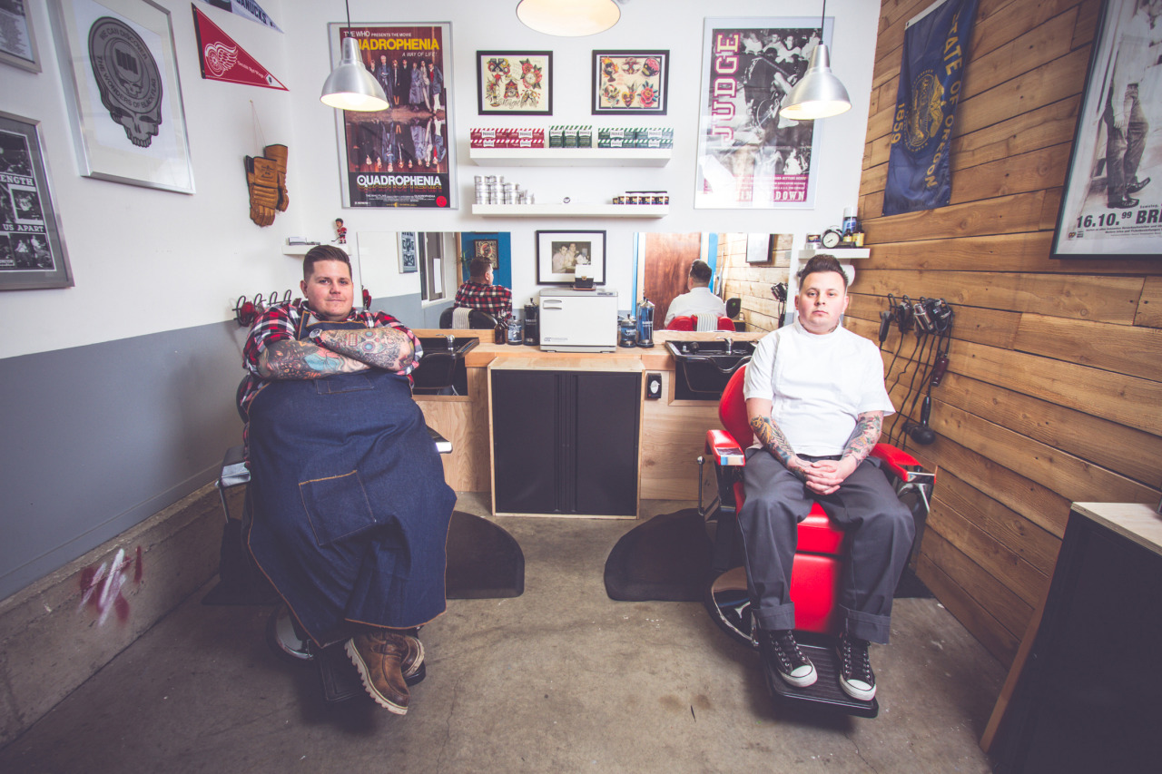 sxeworldwide:  pjclams:  afourwordletter:  Oak Barbershop // Portland, OR  Well I’m