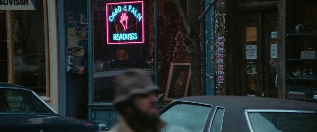 memoriastoica:Neon Signs in Brian De Palma’s Blow Out (1981)