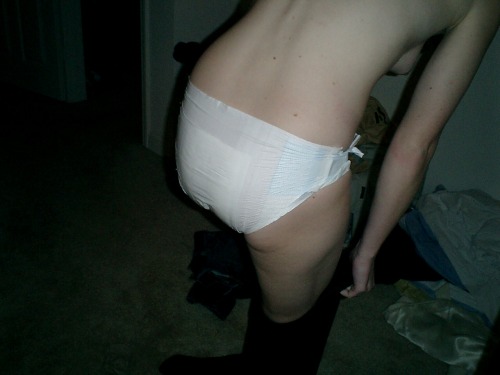 daddyrwd:  andibabie:  moodxxl:  Just taking diapers as her regular underwear. As it should be.  OMG so incredibly sexy.  Check out the old pampers