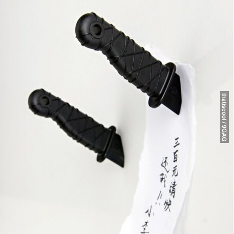 9gag:  Coolest fridge magnets ever - Ninja knife magnets!  VEEESH MENENEM