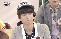  Woohyun living up to his title as INFINITE’s stingiest member. 