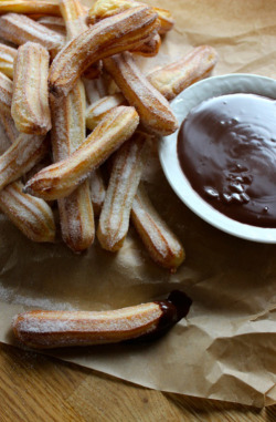 fullcravings:  Baked Churros and Chocolate