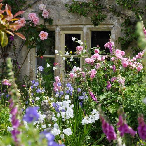 myfairylily:The Cotswolds | katy_campbell_house_hunter