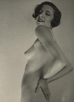 rrosehobart:  Heinz Von Perckhammer, Female Nude, 1933c. : artfact.com 