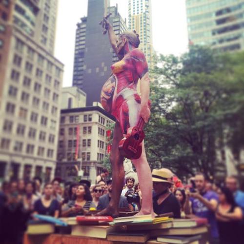 XXX perceval23:  Amanda Palmer as a statue for photo