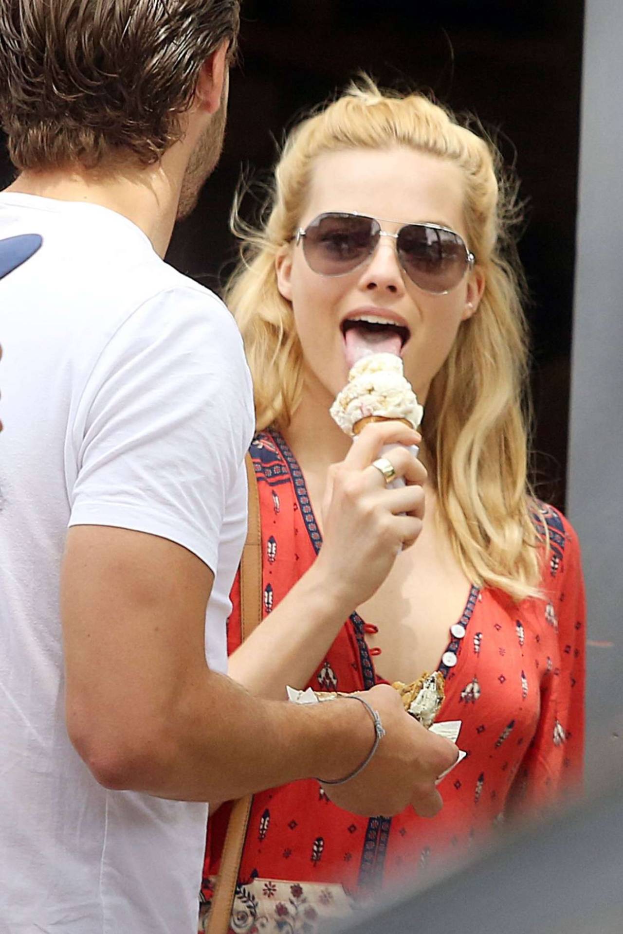 Margot Robbie - Toronto Ice Cream. ♥