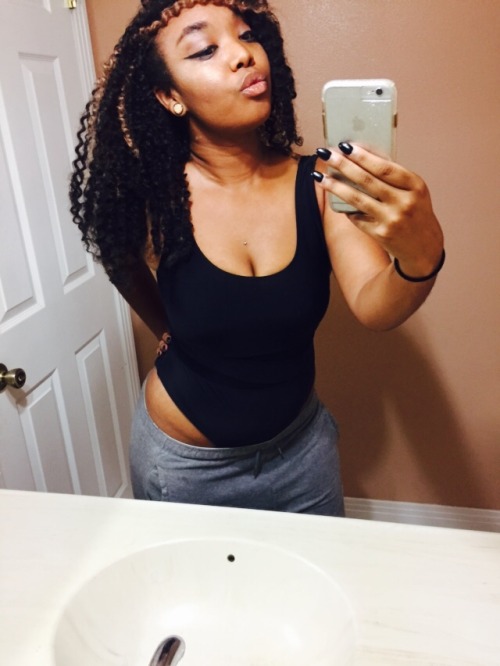 wavyandgnarly:yeah.. i love mirror pics