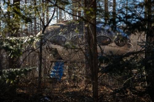 “ FUTURO ”長野県浅間山を望む林の中にひっそり眠るUFO。