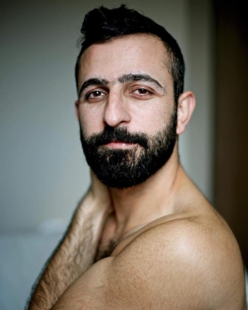 Azad @itsmeazadoo @kikodionisio_photography #portrait #malemodel #beard #hairy #metime #berlin (hier