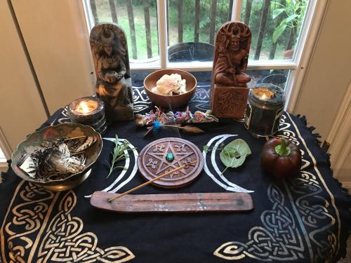 August, but also some Lammas/Lunasa/Lughnasadh love!Lughnasadh - AeyviDaroLammas - UnknownLunasa - U