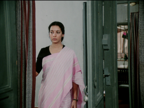 cineaesthesia:Shabana Azmi in Ek Din Achanak/Suddenly, One Day (Mrinal Sen, 1989)