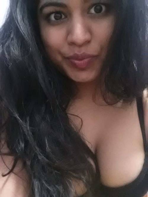 yournudeindians:  Wow, she has got amazing assets. Indians are so sexy.Follow me on twitter Sakshi Sharma @SakshiPicsFollow @YourNudeIndians for the most hot pics of indian pretties.