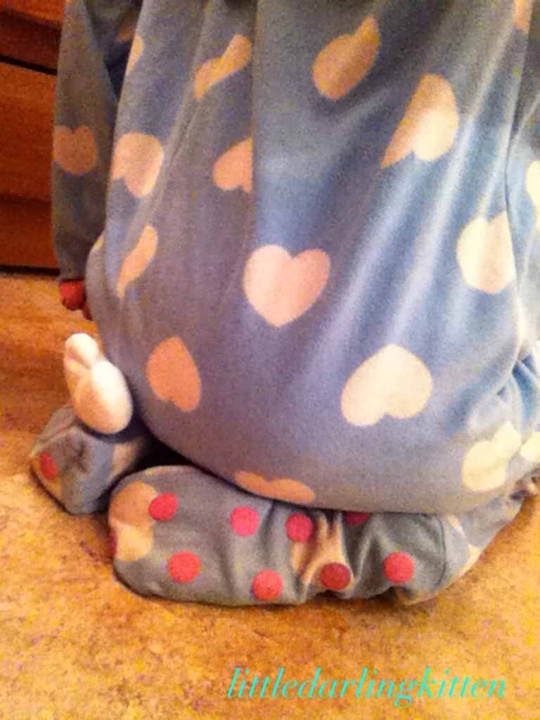 daddybebemoi:  playdreams:  padded-pride:  littledarlingkitten:  Can you tell?  want