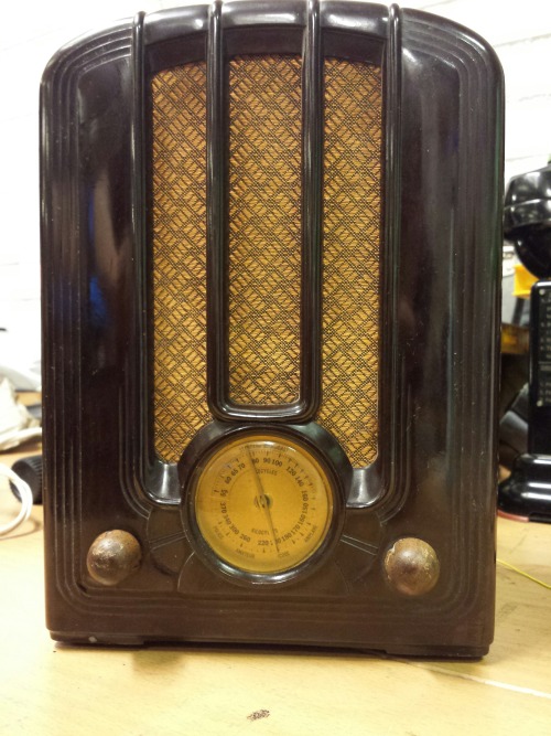 Emerson Model 108 U5A Chassis Tube Radio, 1935.