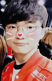 skt-faker:Oh my god… this cutie…