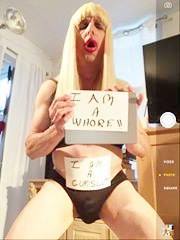 exposeolle:A newbie and a real playerLove to be locked in eternal lust with sissy.