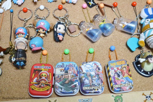 One Piece  Keychains~ i need another board xD