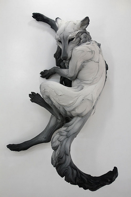 blua:  Come Undone  by  Beth Cavener Stichter A gallery of ceramic sculpture. It’s rare to feel as if an animal can possess you — inhabit your body, mind and spirit as if it were a new lover exploring all your real and artificial selves. Dress