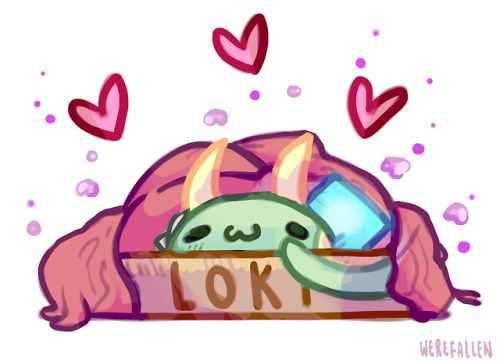 werefallen:It was really cold out today~Σ (:’3//// Snek Loki just wants to stay in and cuddle~——Real