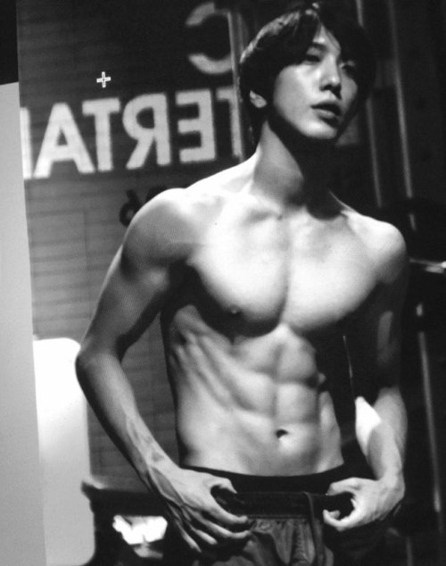 http://gaykoreandude.tumblr.com/post/110211206658