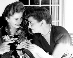 Deborahkerr:  Joan Fontaine And Olivia De Havilland Photographed By Bob Landry, 1942