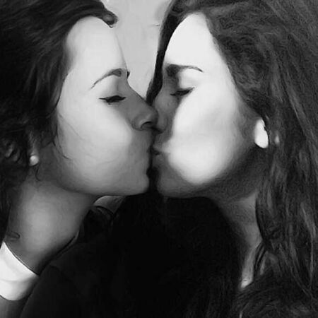camrenxreal:  This is a manip yet it looks so fucking real to me. 