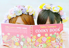 akb48g-gifs:  AKB48 31st Single: “Sayonara Crawl”“Crawl of memories, the summer