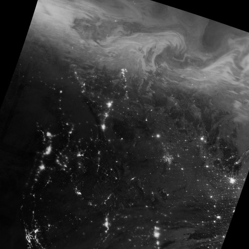 Just hours after the winter solstice, a mass of energetic particles from the Sun smashed into the ma