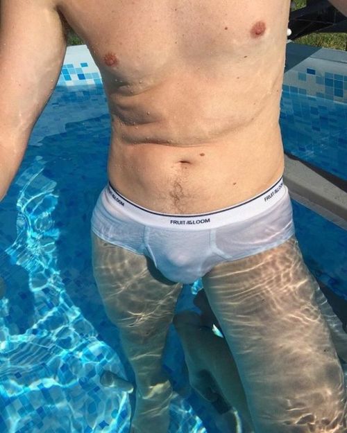 whitebriefs33:Fuck the dumb shit, where’s my tighty whitey bros at tho??? #tightywhities #whit