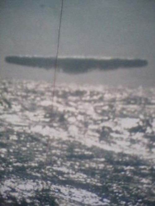 unexplained-events:USS Trepang’s UFO Sightings These images of UFOs are said to be taken from the US