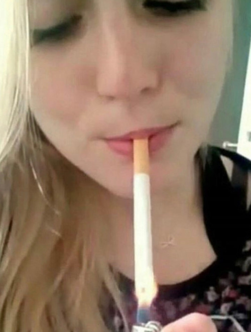 reblog if women who smoke turn you on as much as they turn ME on.