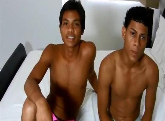 chacalitoscuenca:  DOS LINDOS CHACALITOS MOSTRANDO LA MÁXIMA PRUEBA DE AMOR  Envia