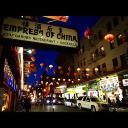 #empressofchina #sanfrancisco #chinatownsf #lanterns #chillyinthecity (at Empress of China)