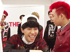 zicovalicious:  thank you b bomb  (●ゝω)ノヽ(∀＜●) 