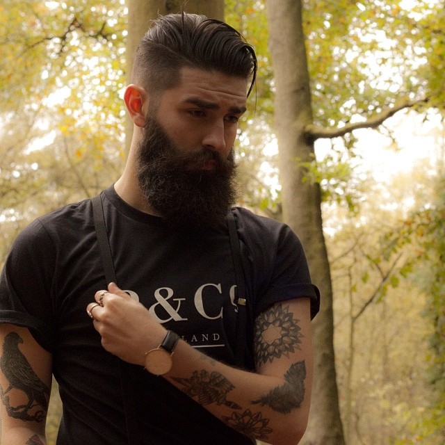 savingthrowvssexy:  Some Beard Sex 