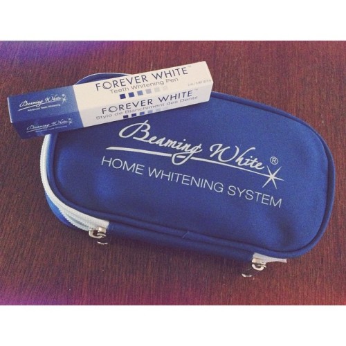 my @beamingwhite package came in the mail today! I got the Deluxe Home Whitening kit and the Forever