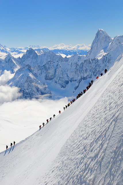 Morning rush at Aiguille du Midi, France (by nickphotos).