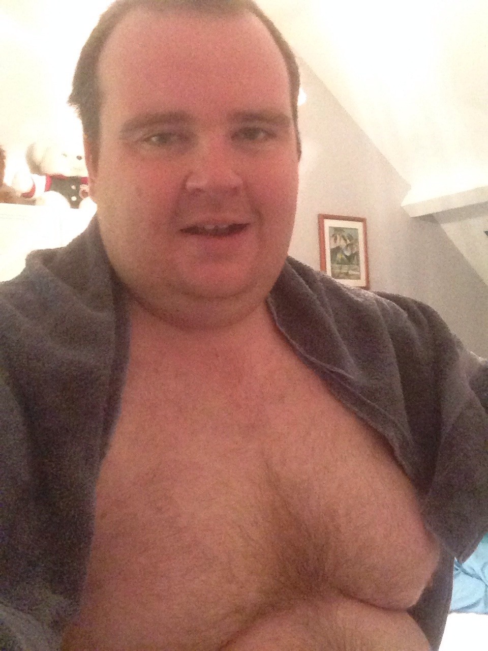 chubstermike:  lilcockbigbelly:  Out of the shower. Time for some super selfies.
