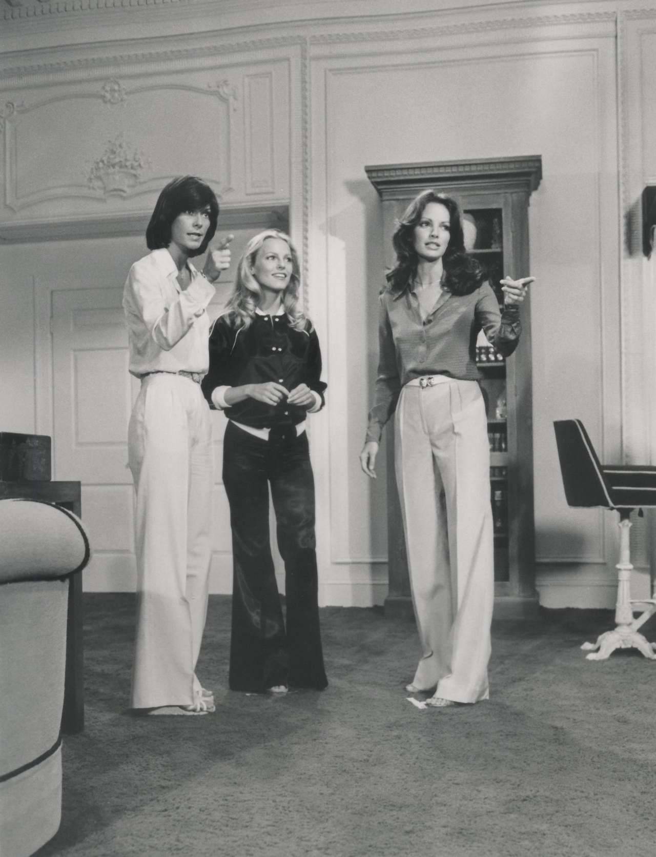 #2461,JACLYN SMITH,kate jackson,CHERYL LADD,charlie's angels,11X17 POSTER PHOTO