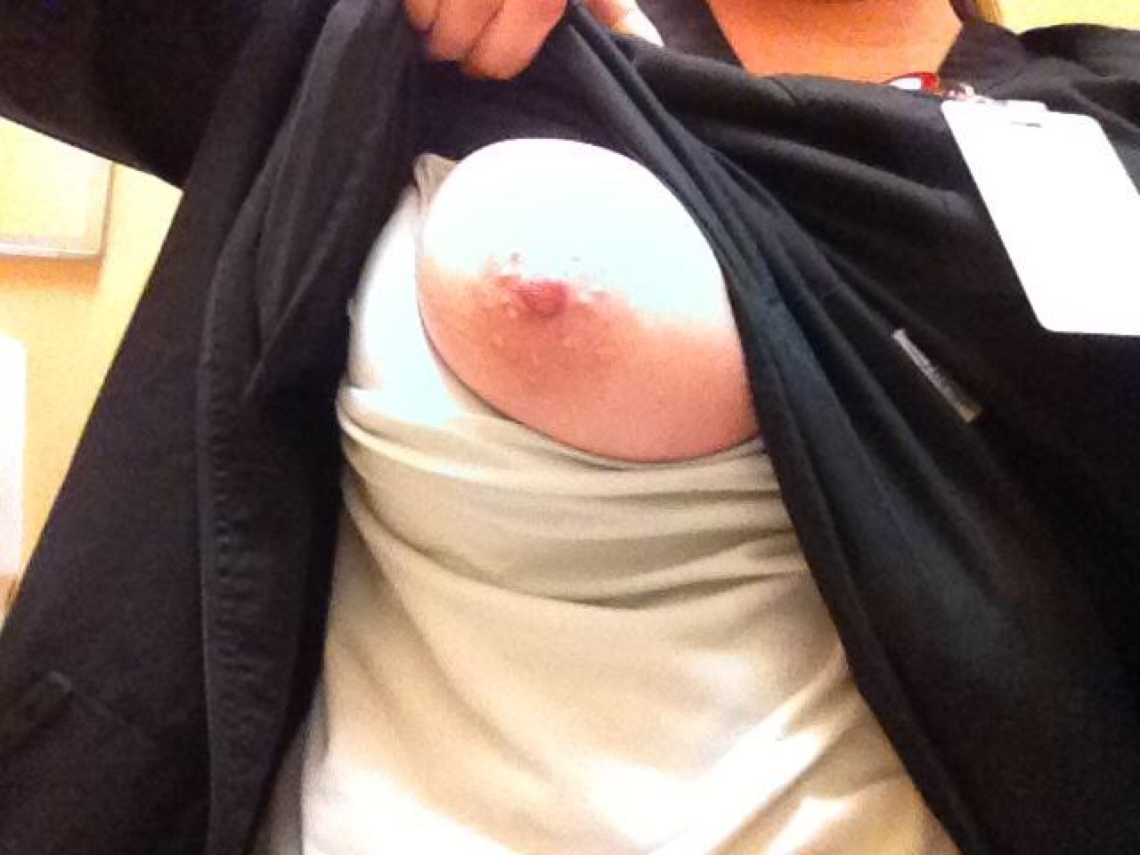 Sexy RN wife surprising me with boob pic had to shareThis is great! Thanks for sharing!