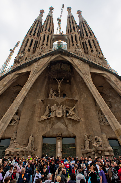 odditiesoflife:Sagrada Família With its unparalleled Gothic architecture, Sagrada Família is the mos