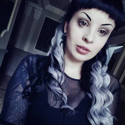 A touch of grey#grey #greyhair #curls #goth #gothic #witch #witchy #tattoos #tattoo #tattooedgirls