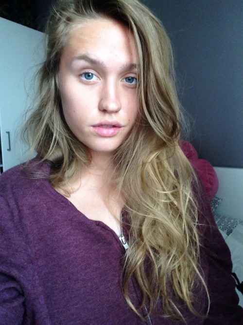 runfitlove: No makeup, no filters, no cares in the world ✌️