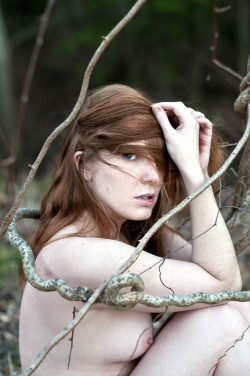 brittneylorrainemodel:  Feelin’ like an elfling with Krystal Lynn Photography&lt;3 http://www.facebook.com/pinkybritty 